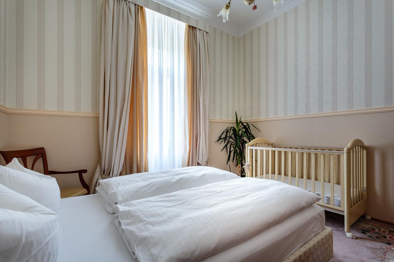 Apartment Am Kurpark Баден-Баден Екстериор снимка